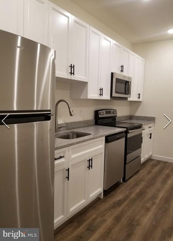 Building Photo - 707 N 40th St