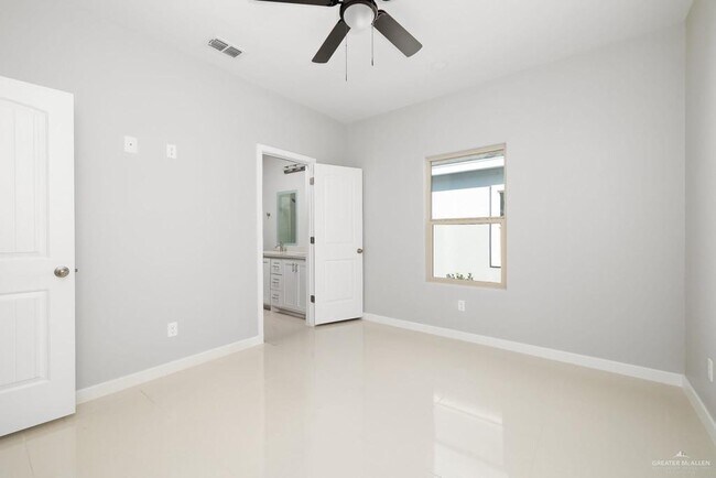 Building Photo - 12 West Dr