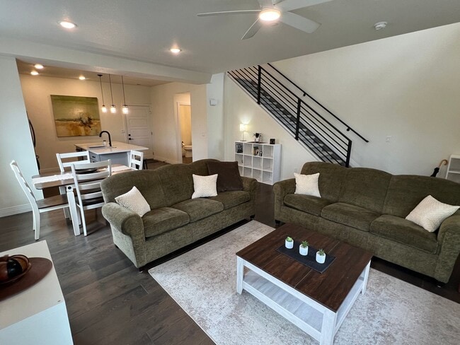 Building Photo - Students Welcome! 2 Story townhome in Registry Ridge---furnished option available