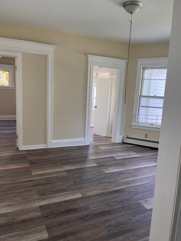 Building Photo - 127 Sargeant St