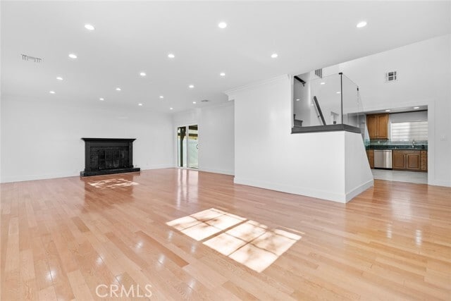 Building Photo - 11001 Collett Ave