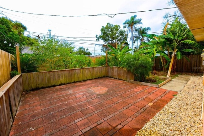 Building Photo - 10874 71st Ave