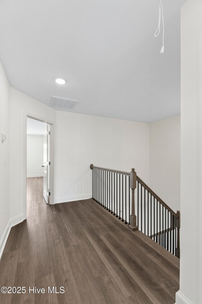 Building Photo - 1408 Hartley Ln