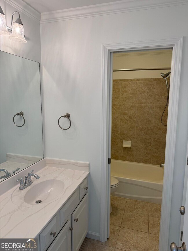 Building Photo - 4703 Legacy Cove Ln