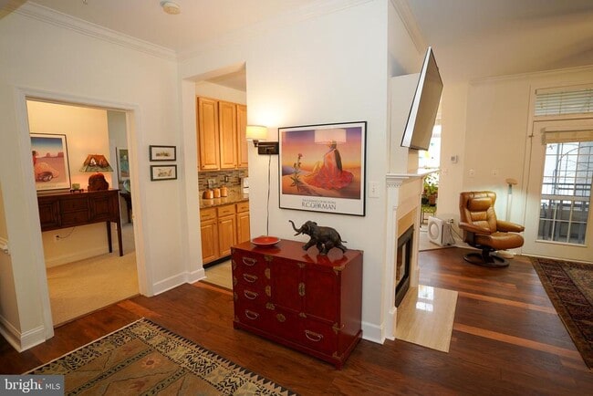 Building Photo - 2111 Ganton Green