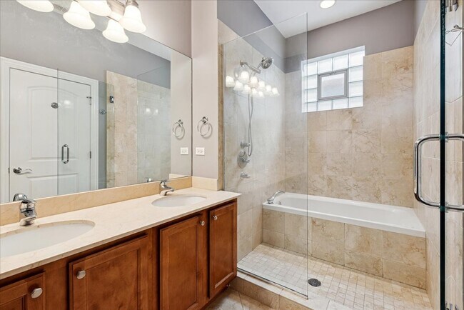 Building Photo - 2239 N Lister Ave