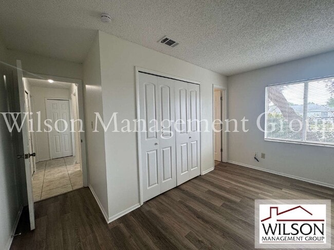 Building Photo - 1013 Arizona Ct
