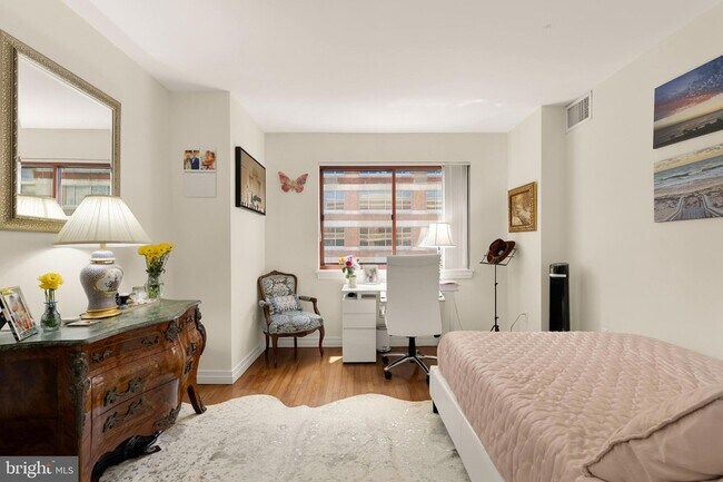 Building Photo - 2301 N Street NW Unit 606