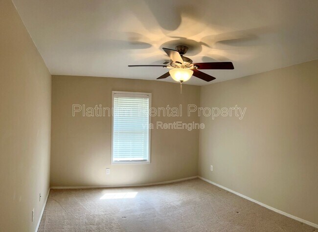 Building Photo - 110 Countryside Pl