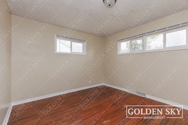 Building Photo - 9912 Washington St