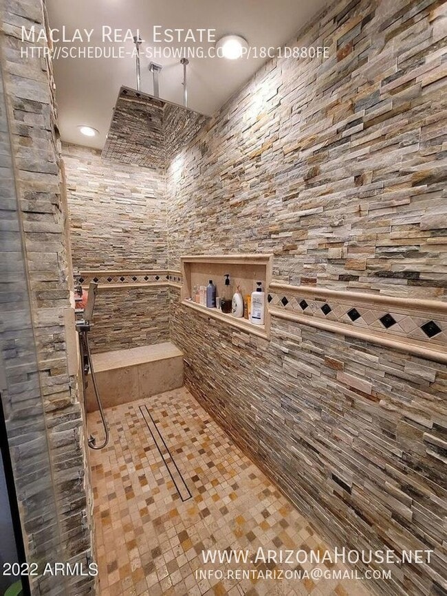 Building Photo - Beautiful 6 bedroom * Corner lot * gated c...