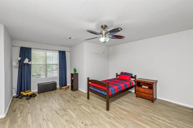 Building Photo - 3927 Candle Gate Ln