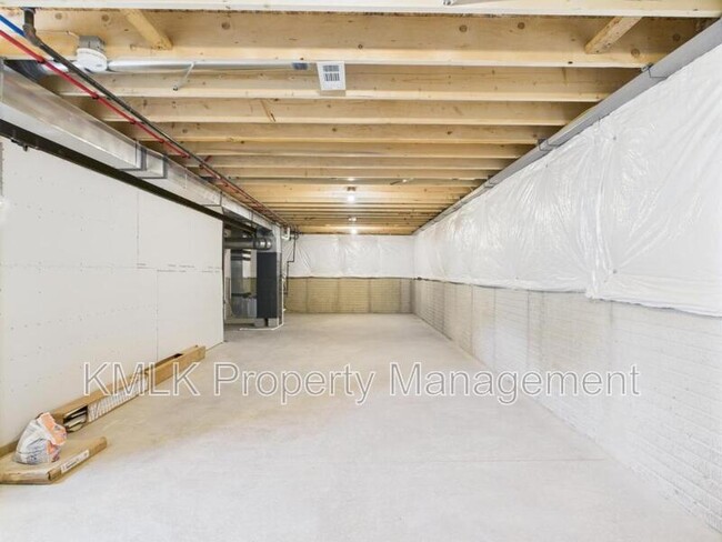 Building Photo - 518 Bishop St