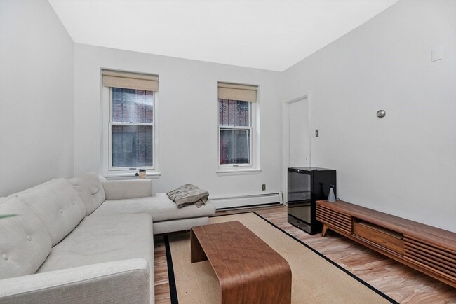 Building Photo - 47 Tileston St