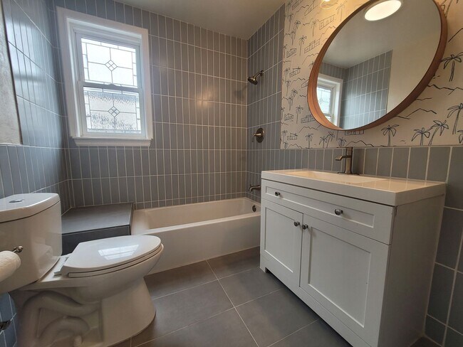 Building Photo - Harding Dr-628