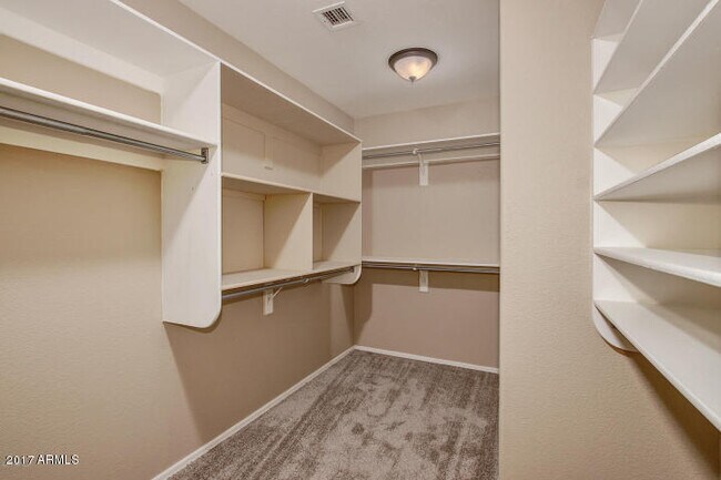 Building Photo - 12755 W Alvarado Rd