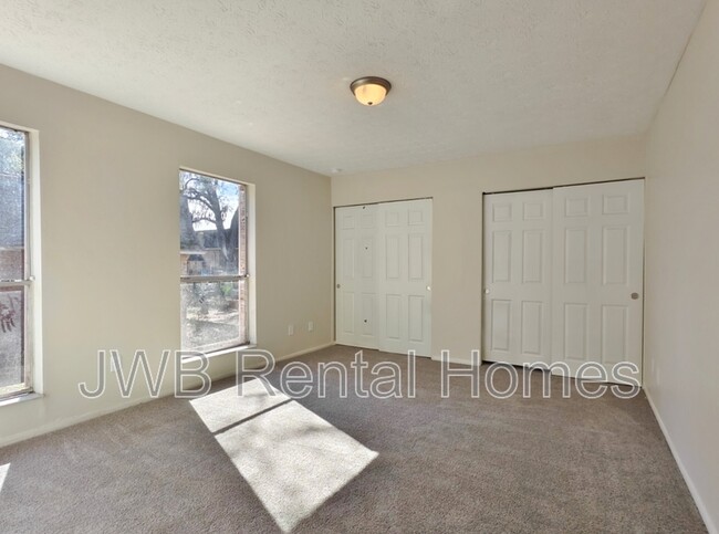 Building Photo - 7201 Arlington Expy