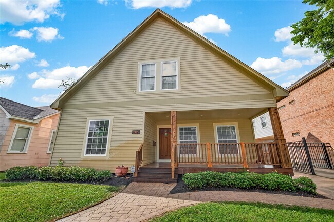 Building Photo - 2405 Southgate Blvd