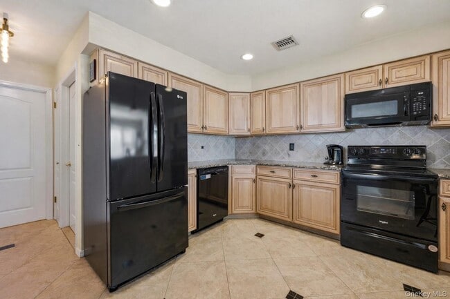 Building Photo - 1 Atlantic Ave