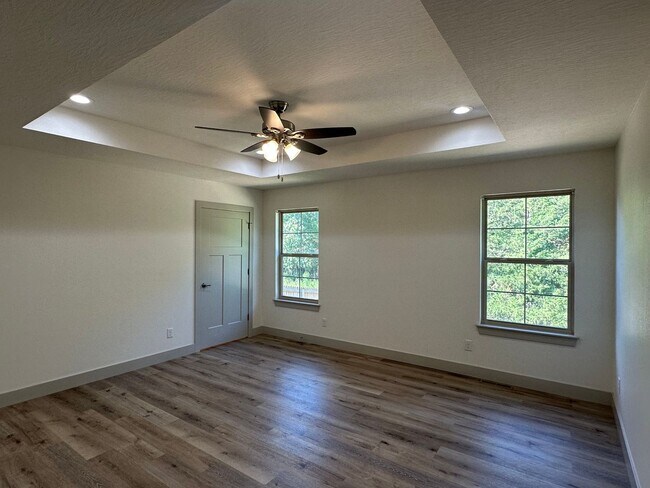 Building Photo - Now LEASING in Summit Pass! Available May 18, 2026!