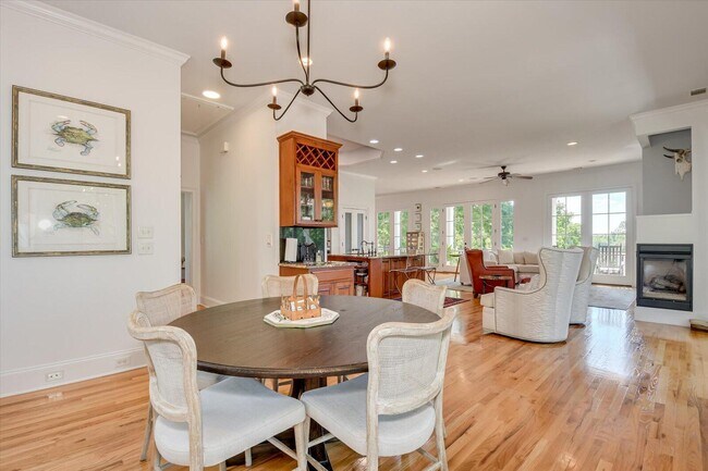 Building Photo - 501 John Fox's Run