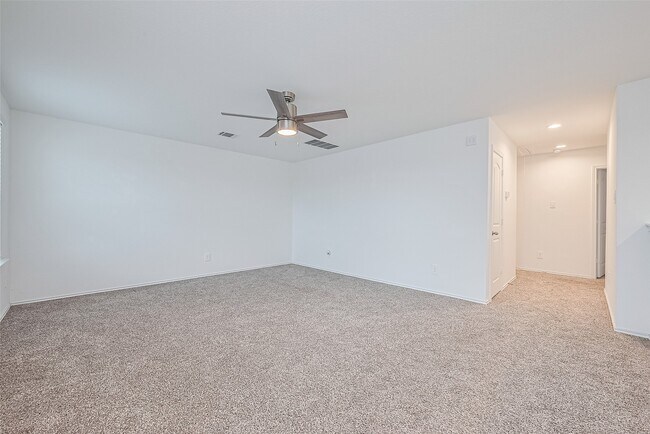 Building Photo - 12518 Pelican Bay Dr