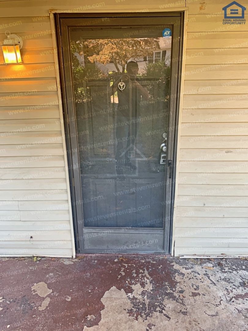 Building Photo - 3015 Sunset Ave