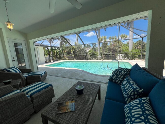 Building Photo - FURNISHED SHORT TERM RENTAL - 3 Bed / 2 Bath - Single Family Pool Home - $5,000/month ** Heated S...