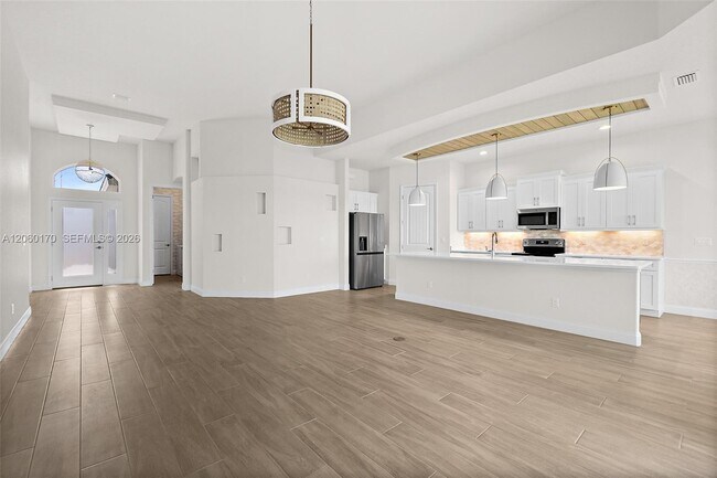 Building Photo - 3 Rio Vista Dr