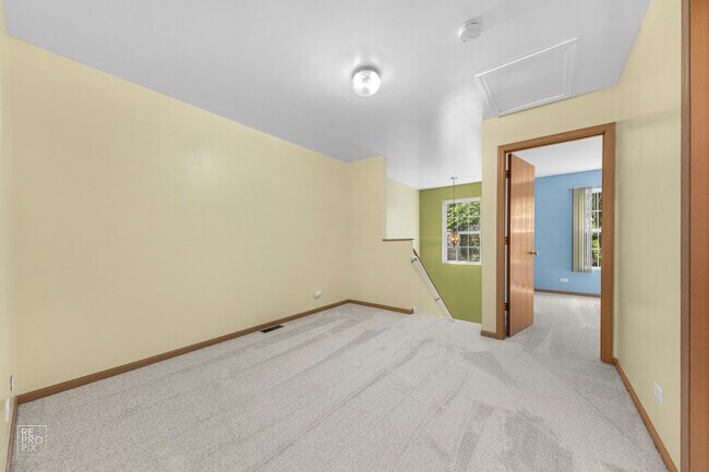 Building Photo - 959 Ellsworth Dr