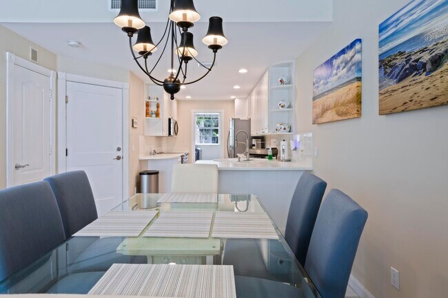 Building Photo - 435 Capistrano Dr