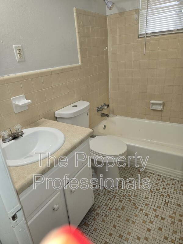 Building Photo - 7750 Rugby Ave