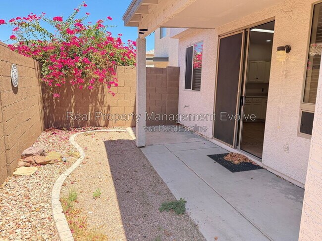 Building Photo - 2060 N 30th St