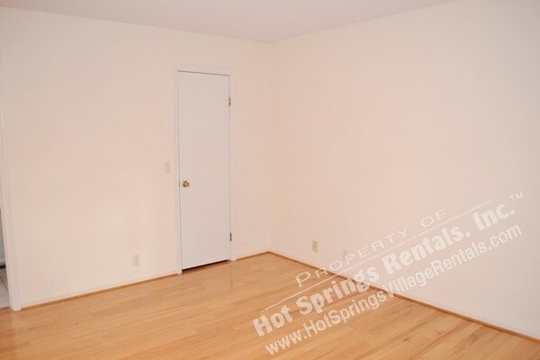 Building Photo - Cozy & Convenient | 2-Bedroom Home Near Ca...
