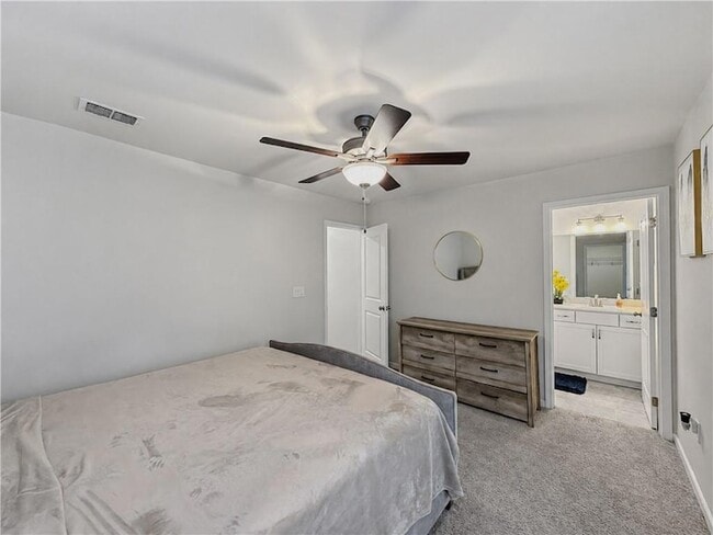 Building Photo - 45 Woodford Dr