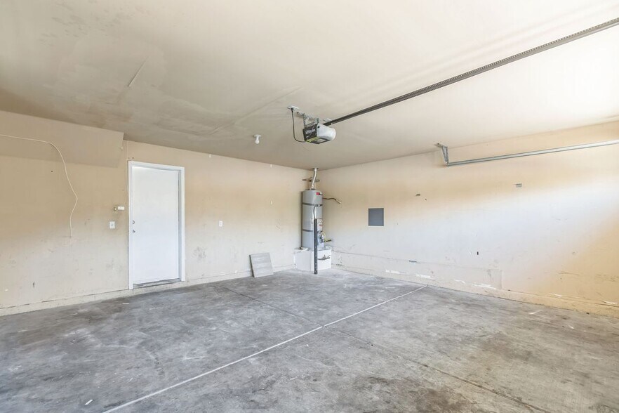 Building Photo - 8737 Brindisi Park Ave