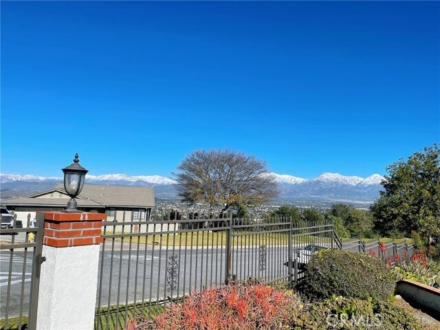 Building Photo - 2067 Scenic Ridge Dr