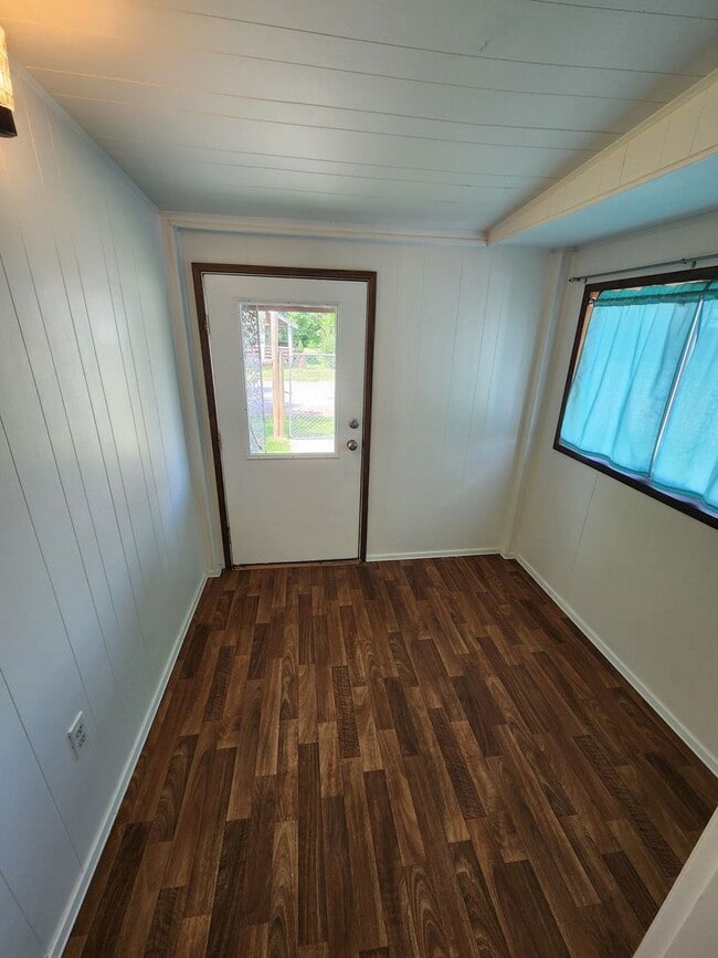 Building Photo - 2bdrm/1ba Single-level home in Ronan