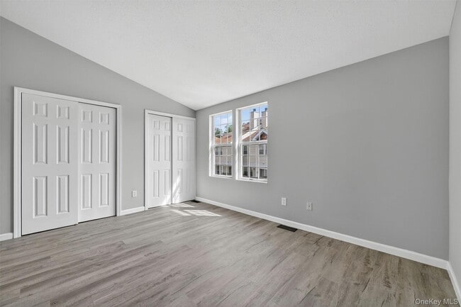 Building Photo - 2722 Whispering Hills Dr