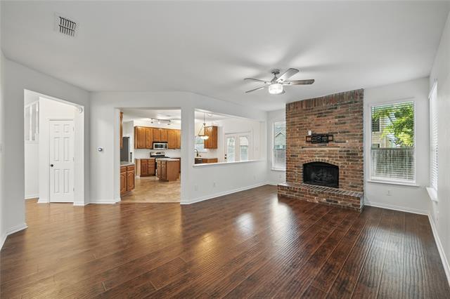 Building Photo - 916 Sugarberry Ln