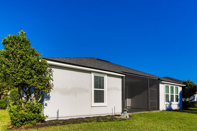 Building Photo - 2171 Club Lake Dr