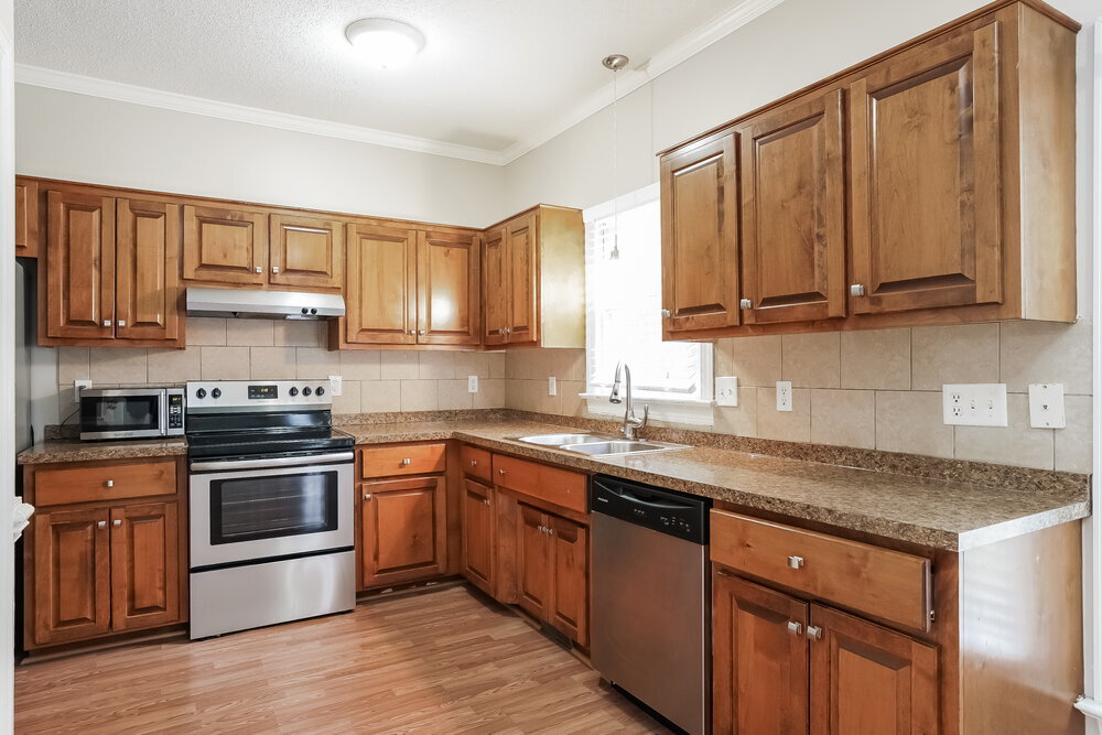 Building Photo - 212 Sleepy Creek Dr