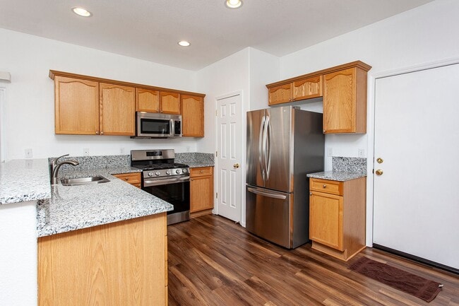 Building Photo - Clean, bright, and ready for your next chapter!