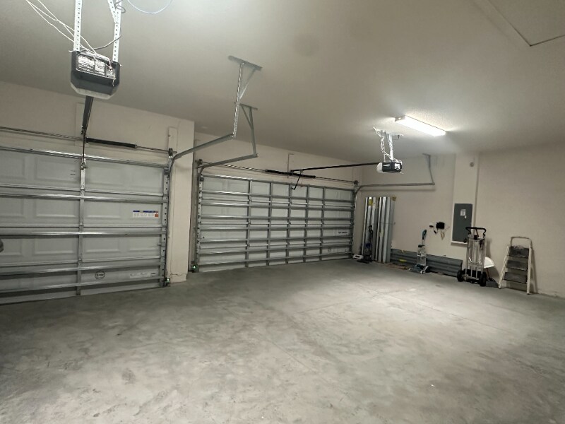 Building Photo - 10721 Tippecanoe Pl