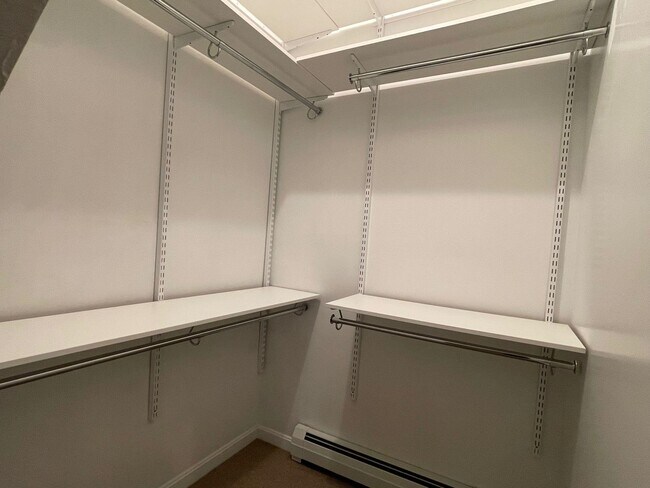 Building Photo - 114 Walnut St