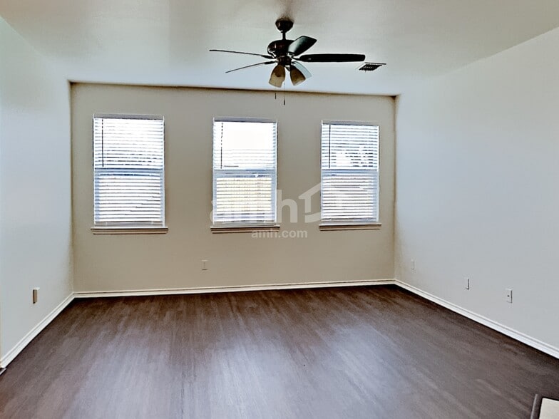 Building Photo - 4417 Chris Dr