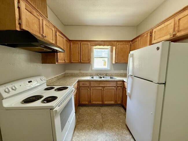 Building Photo - 911 7Th St