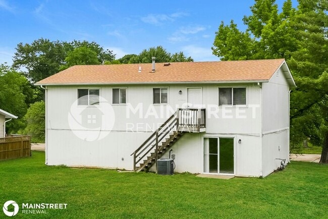 Building Photo - 3854 Jeff Dr