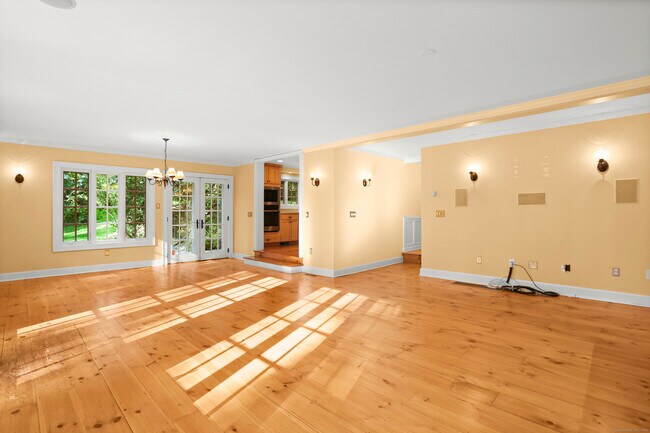 Building Photo - 112 Hillspoint Rd