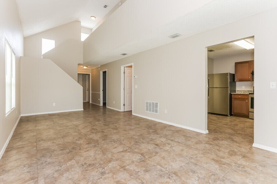 Building Photo - 11002 Traci Lynn Dr
